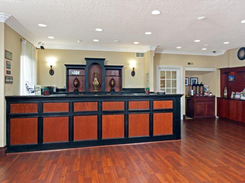 Country Inn & Suites By Radisson, Bloomington-Normal Airport, Il Екстериор снимка