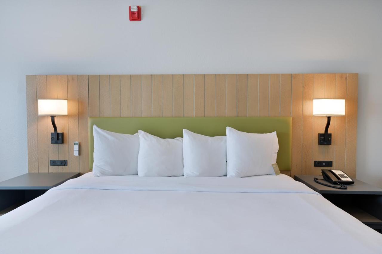Country Inn & Suites By Radisson, Bloomington-Normal Airport, Il Екстериор снимка