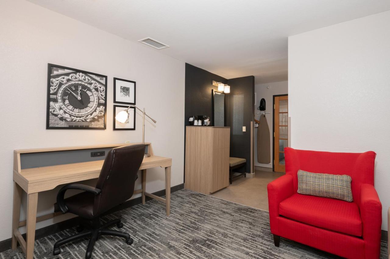 Country Inn & Suites By Radisson, Bloomington-Normal Airport, Il Екстериор снимка