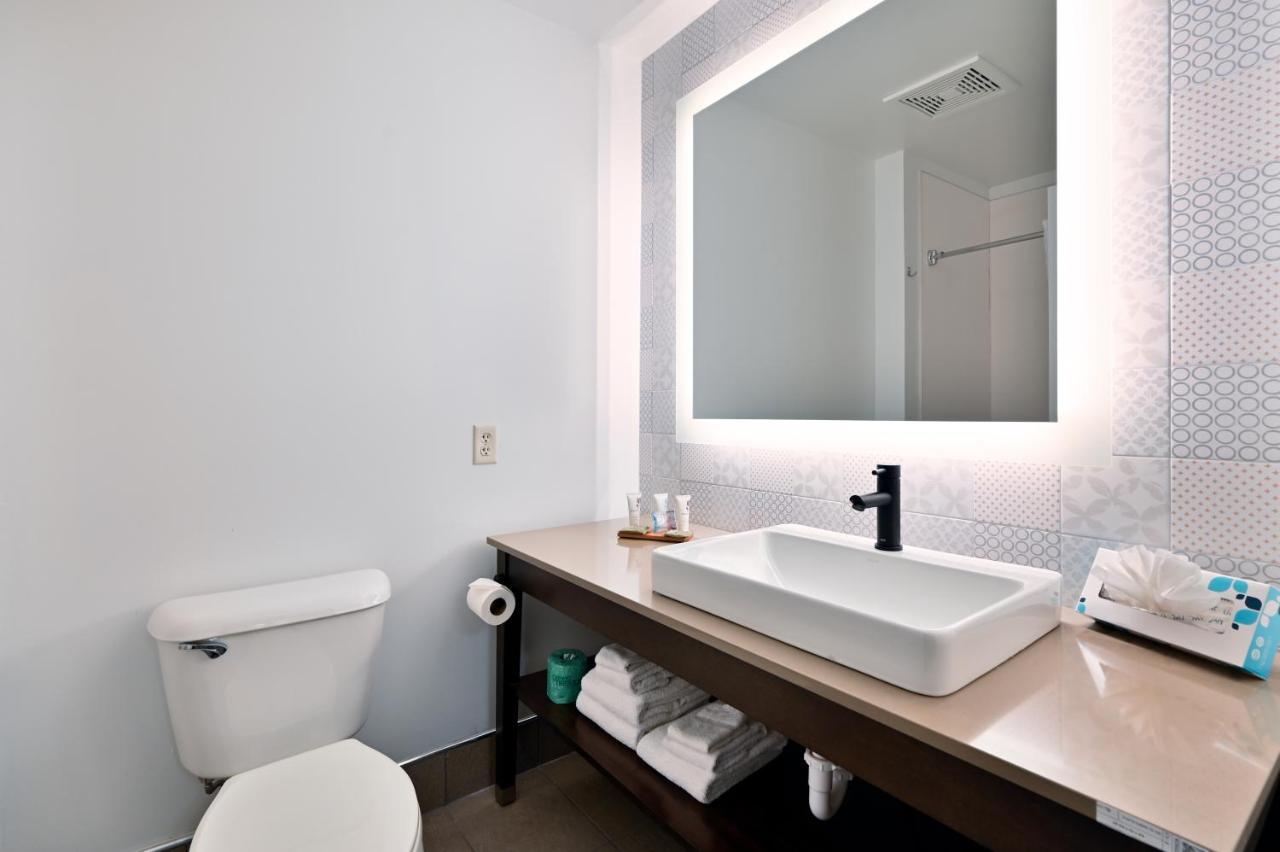 Country Inn & Suites By Radisson, Bloomington-Normal Airport, Il Екстериор снимка