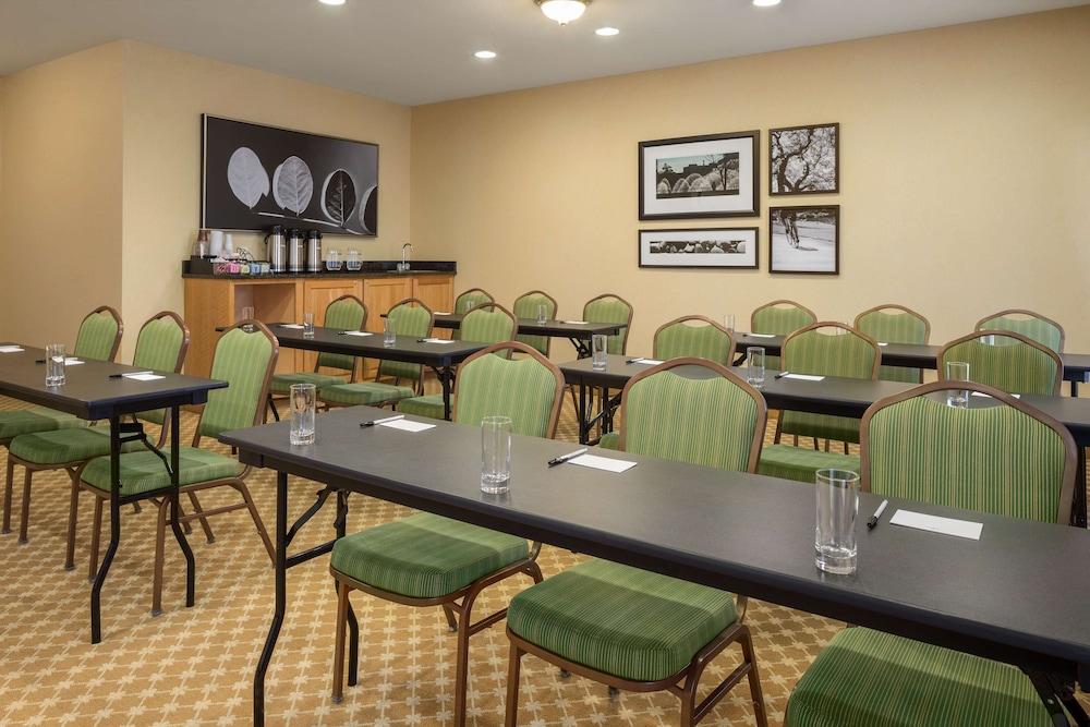 Country Inn & Suites By Radisson, Bloomington-Normal Airport, Il Екстериор снимка