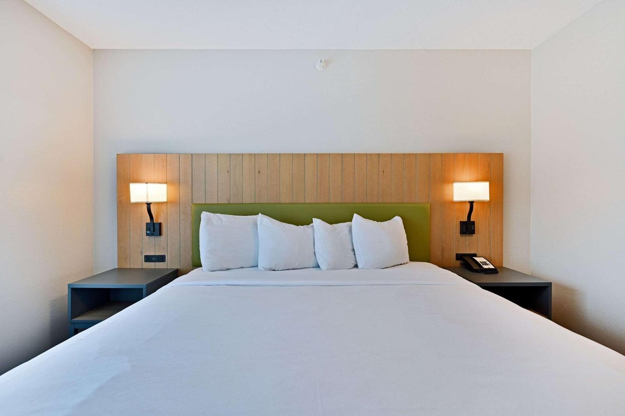 Country Inn & Suites By Radisson, Bloomington-Normal Airport, Il Екстериор снимка